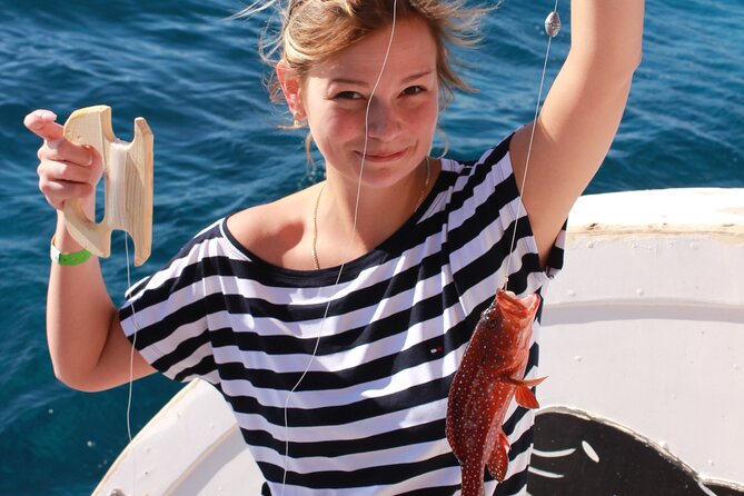 Private Fishing Full Day Boat and Snorkeling Sea Trip -Hurghada - The snorkeling stop and underwater islands