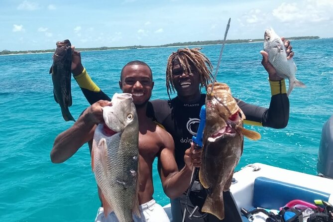 Private Snorkeling And Fishing Activity - Leaving Nassau for Rose Island