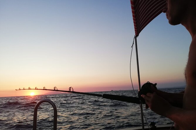 Private tour with fishing, tour of Capri and lunch on board - Key points to know before you book