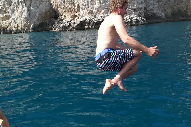 Private tour with fishing, tour of Capri and lunch on board - Marina Piccola and Capri’s seaside villages