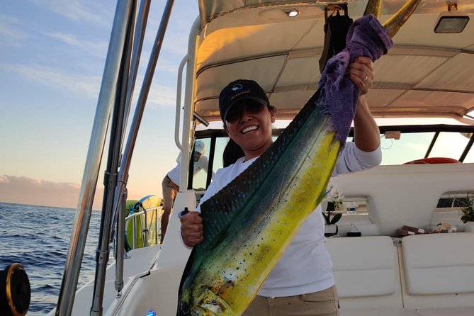 Private Yacht Ultimate Fishing and Snorkeling Adventure - 6 Hours - Swimming and snorkeling at Santa Maria and Chileno Bay