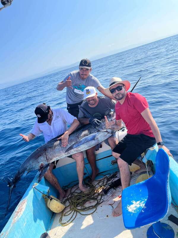 Puerto: Fishing Experience Marlin, Sailfish, Tuna or Dorado - What the $495 group price means