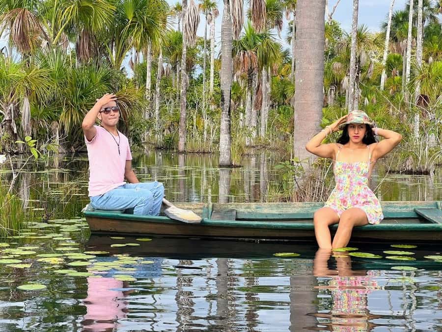 Puerto Maldonado: Lake Yacumama sunset and piranha fishing - Searching for black caimans after darkening skies