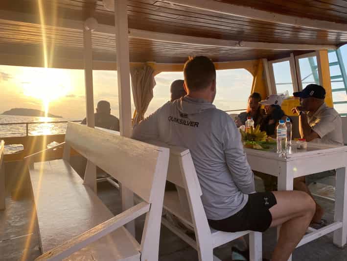 Red River Tour - Deep Sea Fishing By Boat In Phu Quoc - Breakfast and sunrise on the boat