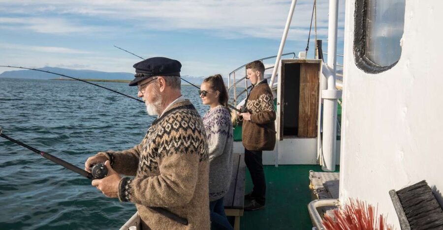 Reykjavik: 3-Hour Sea Angling Gourmet Experience Tour - Setting out from Hlésgata harbor