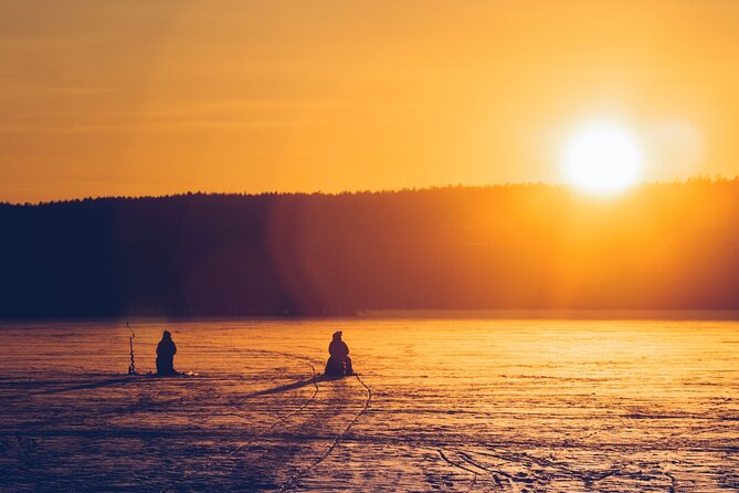 Rovaniemi: Ice Fishing from Private Lakefront Property & BBQ - A quieter side of Rovaniemi on the ice