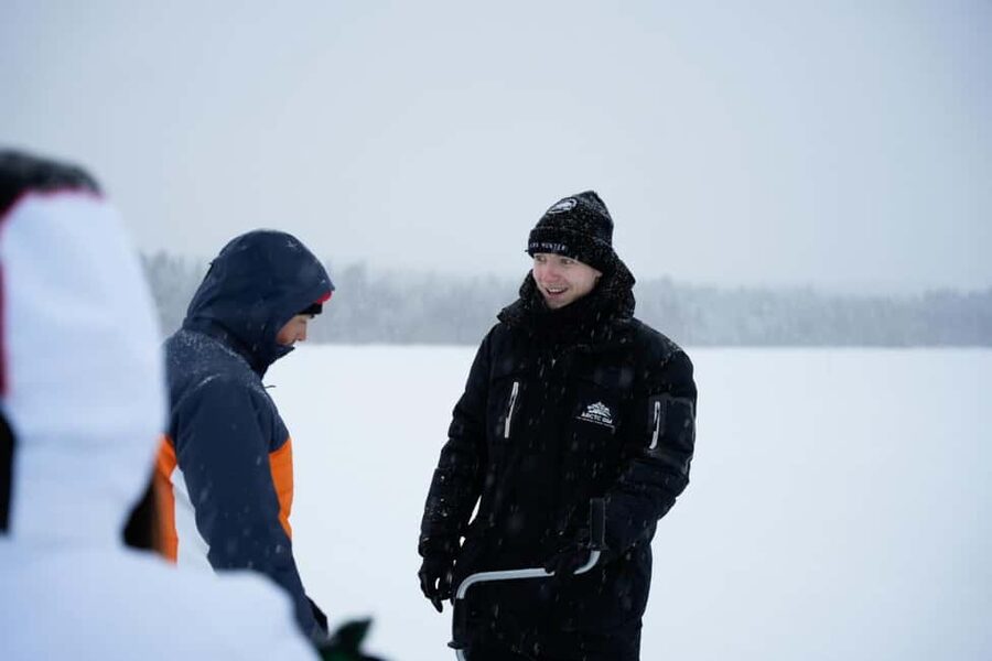 Rovaniemi: Ice Fishing from Private Lakefront Property & BBQ - What the small group changes