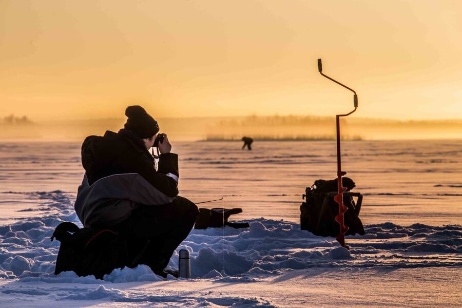 Rovaniemi: Ice Fishing on a Frozen Lake with BBQ and Photos - What the 3.5-hour schedule feels like