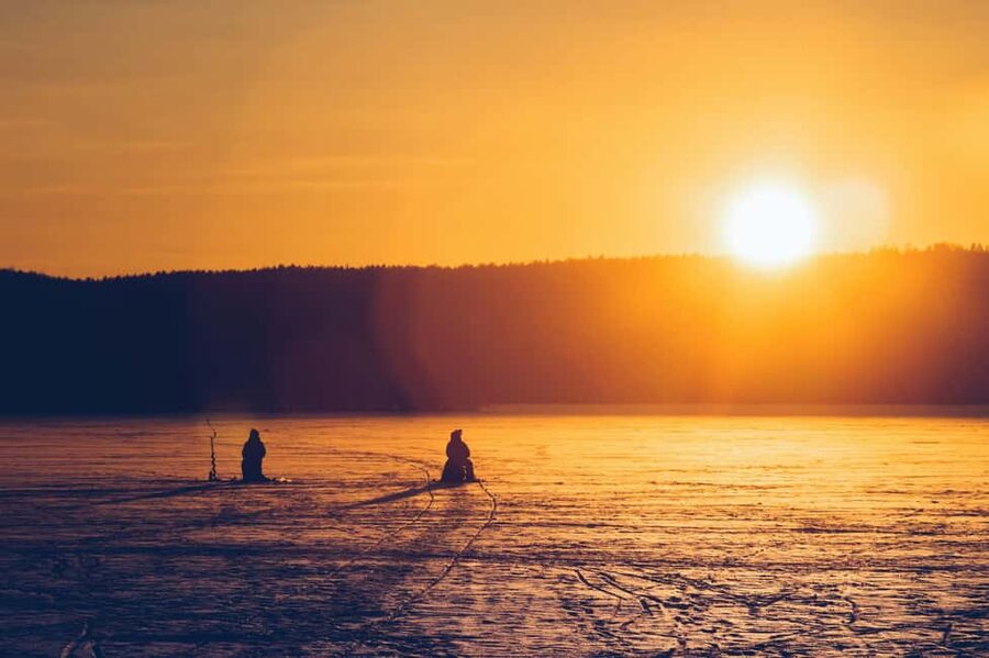 Rovaniemi: Ice Fishing Trip with Snacks and Drinks - Key points to know before booking