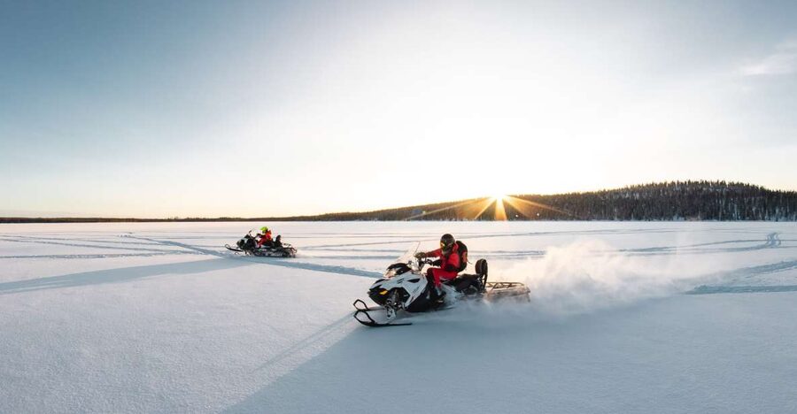 Rovaniemi: Snowmobile and Ice Fishing Adventure with Lunch - Leaving central Rovaniemi for the frozen north