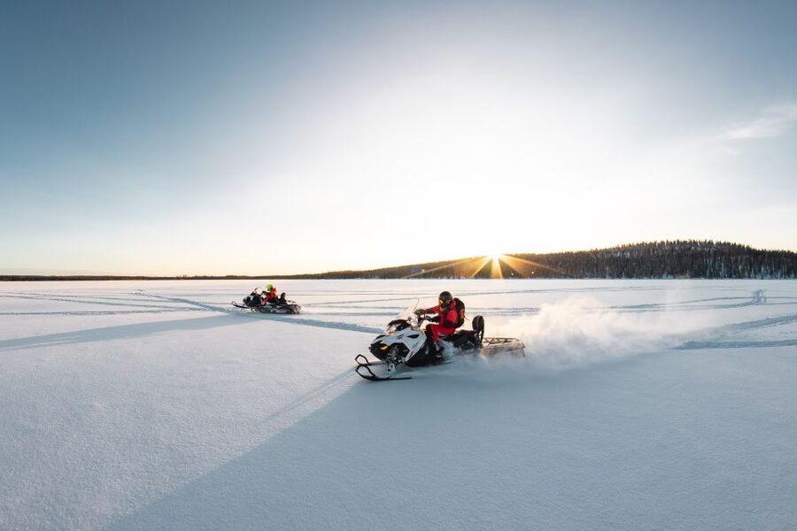 Rovaniemi: Snowmobile and Ice Fishing Adventure with Lunch - Three hours through forests, rivers, and frozen lakes