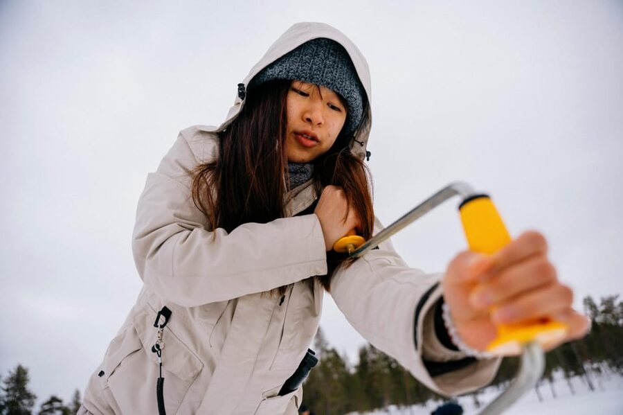 Saariselkä: Ice Fishing Adventure - A quiet Finnish lesson on a frozen lake