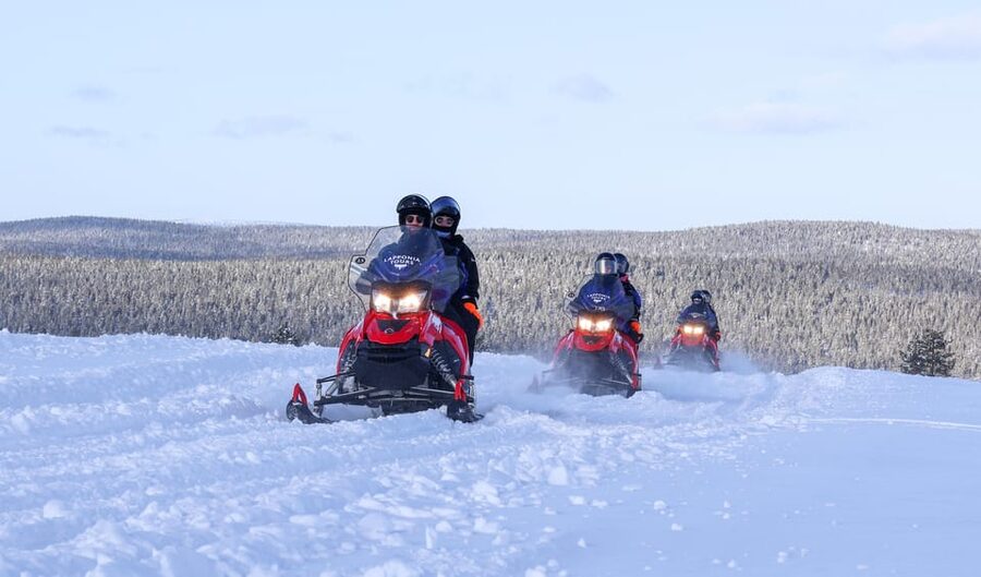 Saariselkä: Ice Fishing Safari by Snowmobile - From Lapponia Tours to the frozen lake