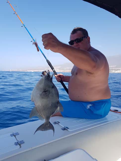 Santa Cruz de Tenerife: Private Family Fishing Tour - Drinks, snacks, and a clean boat
