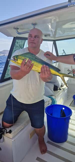 Santa Cruz de Tenerife: Private Family Fishing Tour - What the four-hour schedule feels like