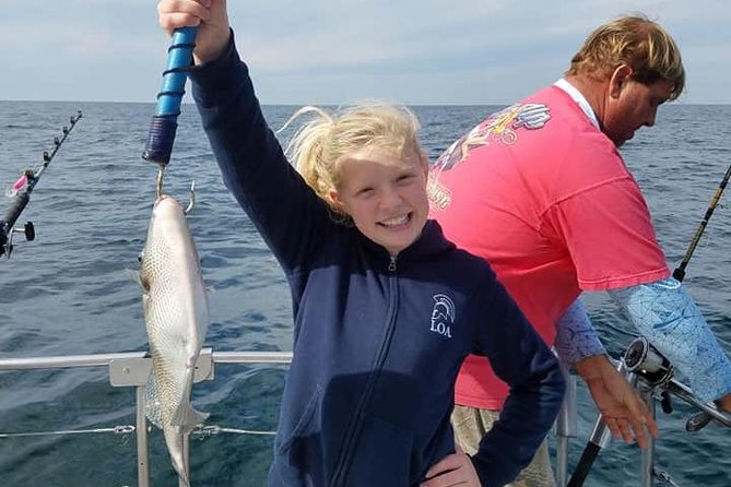 Shared Deep Sea Fishing Trip from Destin - Crew help is a major part of the value