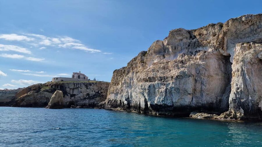 Siracusa: Ortigia +sea caves +fishing experience - Beginner fishing with Antonio