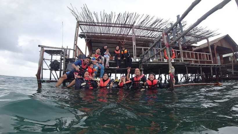 Snorkeling Kayaking Fishing Swimming Activities - Swimming, fishing, and time between stops