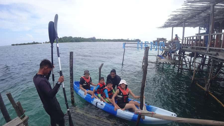 Snorkeling Kayaking Fishing Swimming Activities - How the guide affects the experience