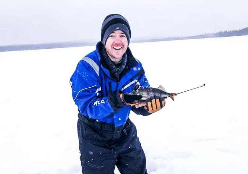 Snowshoe Trip for Ice Fishing in Saariselka - From Saariselkä into the snowy forest