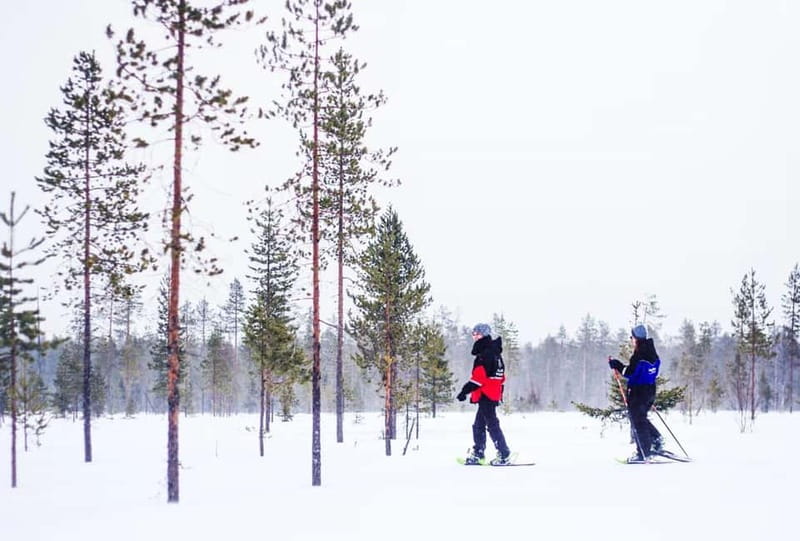 Snowshoe Trip for Ice Fishing in Saariselka - Lunch by an open fire
