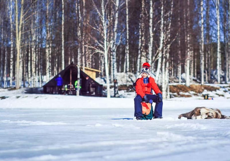 Snowshoe Trip for Ice Fishing in Saariselka - Clothing, equipment, and physical demands