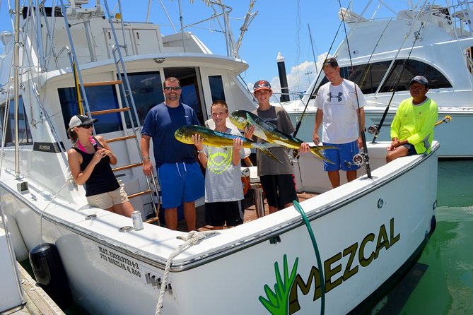 Sport Fishing at the Caribbean Sea. Enjoy an amazing time with friends & family - Weather, sea conditions and the fishing calendar