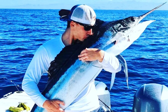 Sportfishing Charters in Cabo San Lucas with Kellyfish Cabo Sportfishing - The crew’s role when the reel starts moving